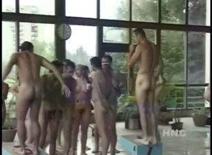 Swimming pool nudist